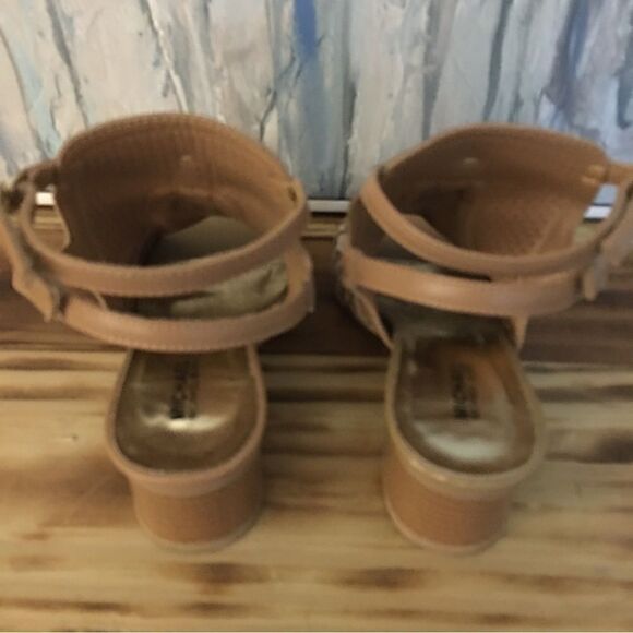 Michael Kors Logo double strap block heel Sandals! Big kids SZ 3 - Picture 2 of 6